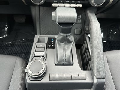 Toyota Tacoma SR 2025