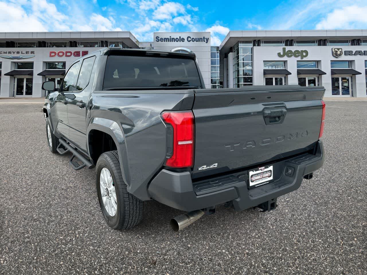 Toyota Tacoma SR 2025
