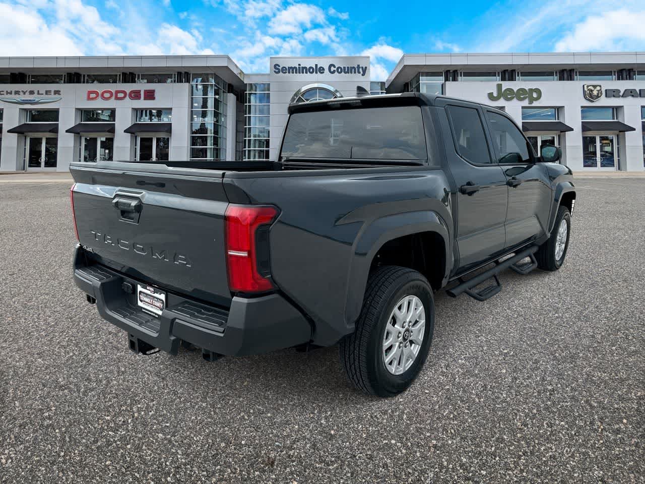 Toyota Tacoma SR 2025