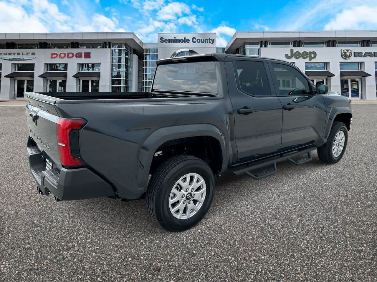 Toyota Tacoma SR 2025