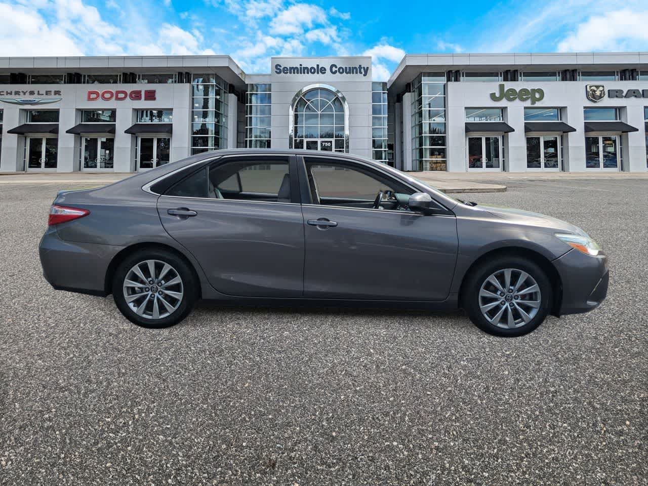 Toyota Camry XLE 2017