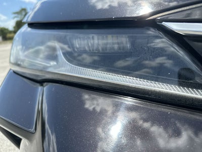 Toyota Avalon Limited Hybrid 2021