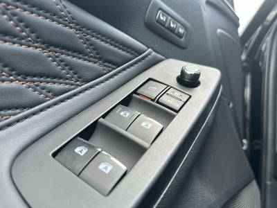 Toyota Avalon Limited Hybrid 2021
