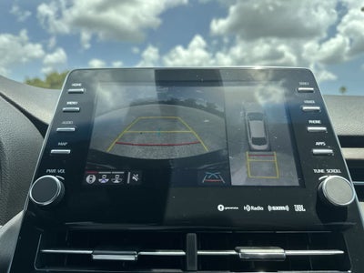Toyota Avalon Limited Hybrid 2021