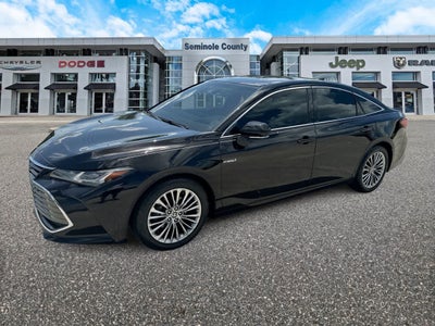 Toyota Avalon Limited Hybrid 2021