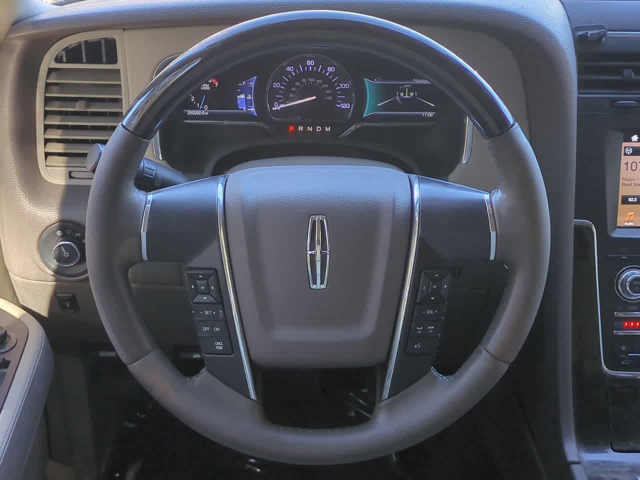 Lincoln Navigator L Select 2017