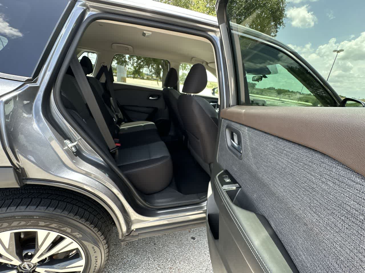 Nissan Rogue SV FWD 2023