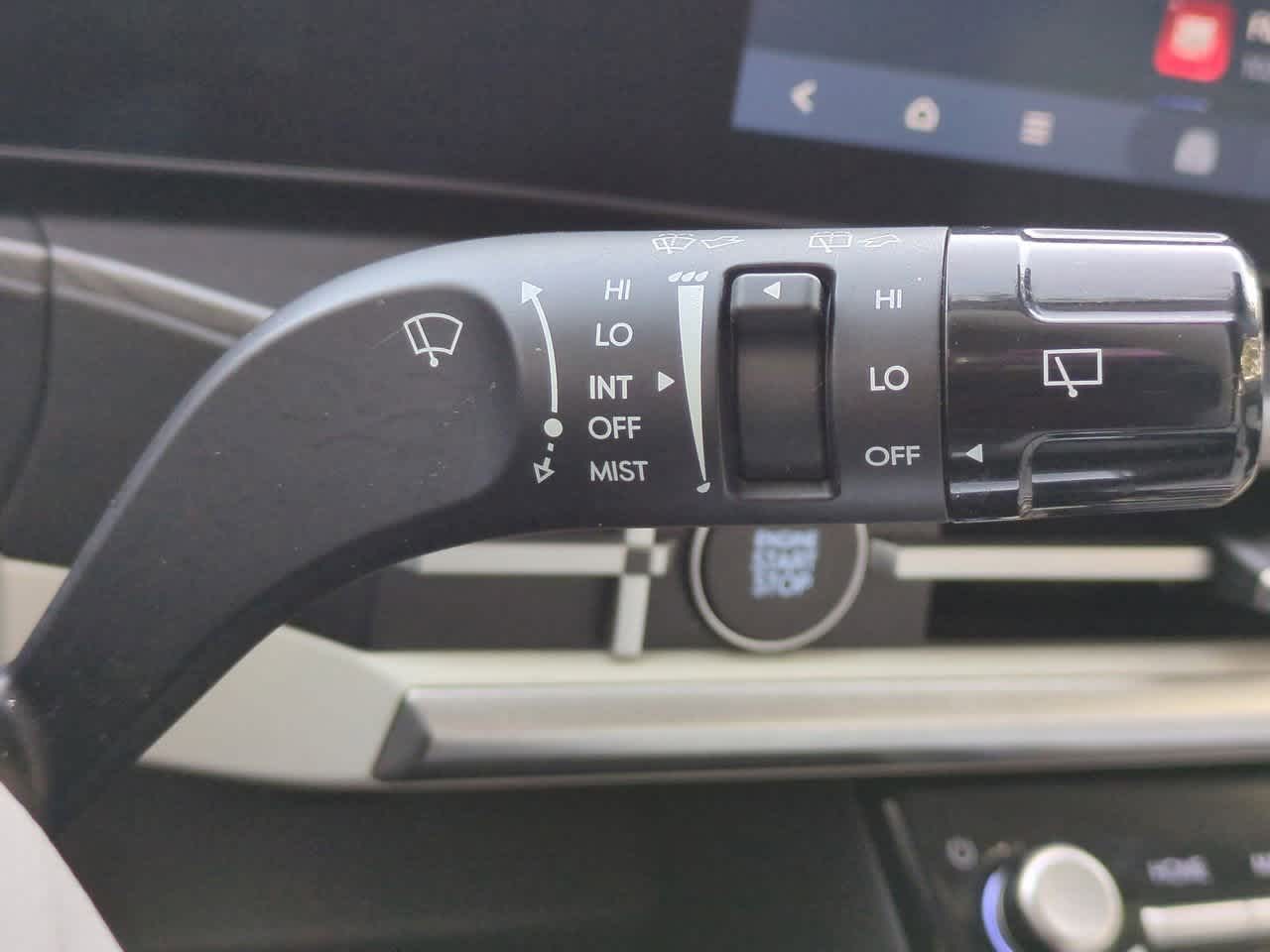 Hyundai Santa Fe SE 2024