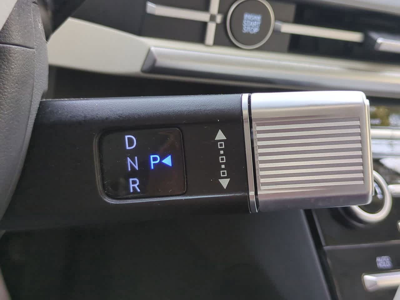 Hyundai Santa Fe SE 2024