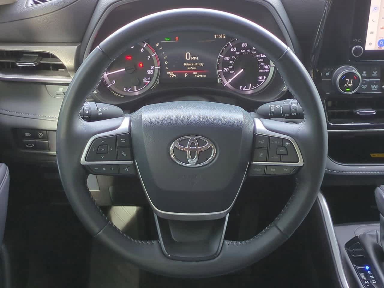 Toyota Highlander XLE 2024