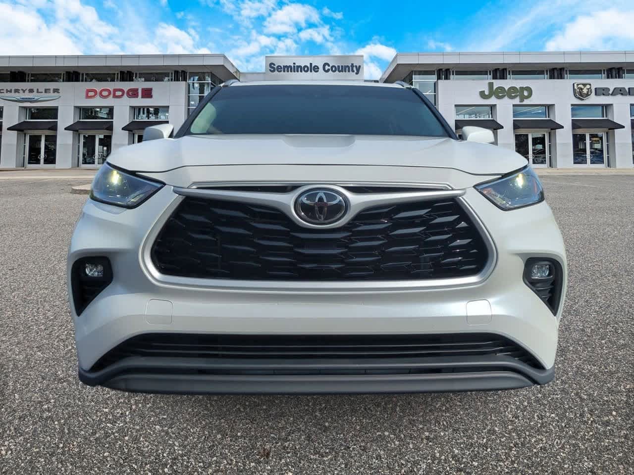 Toyota Highlander XLE 2024