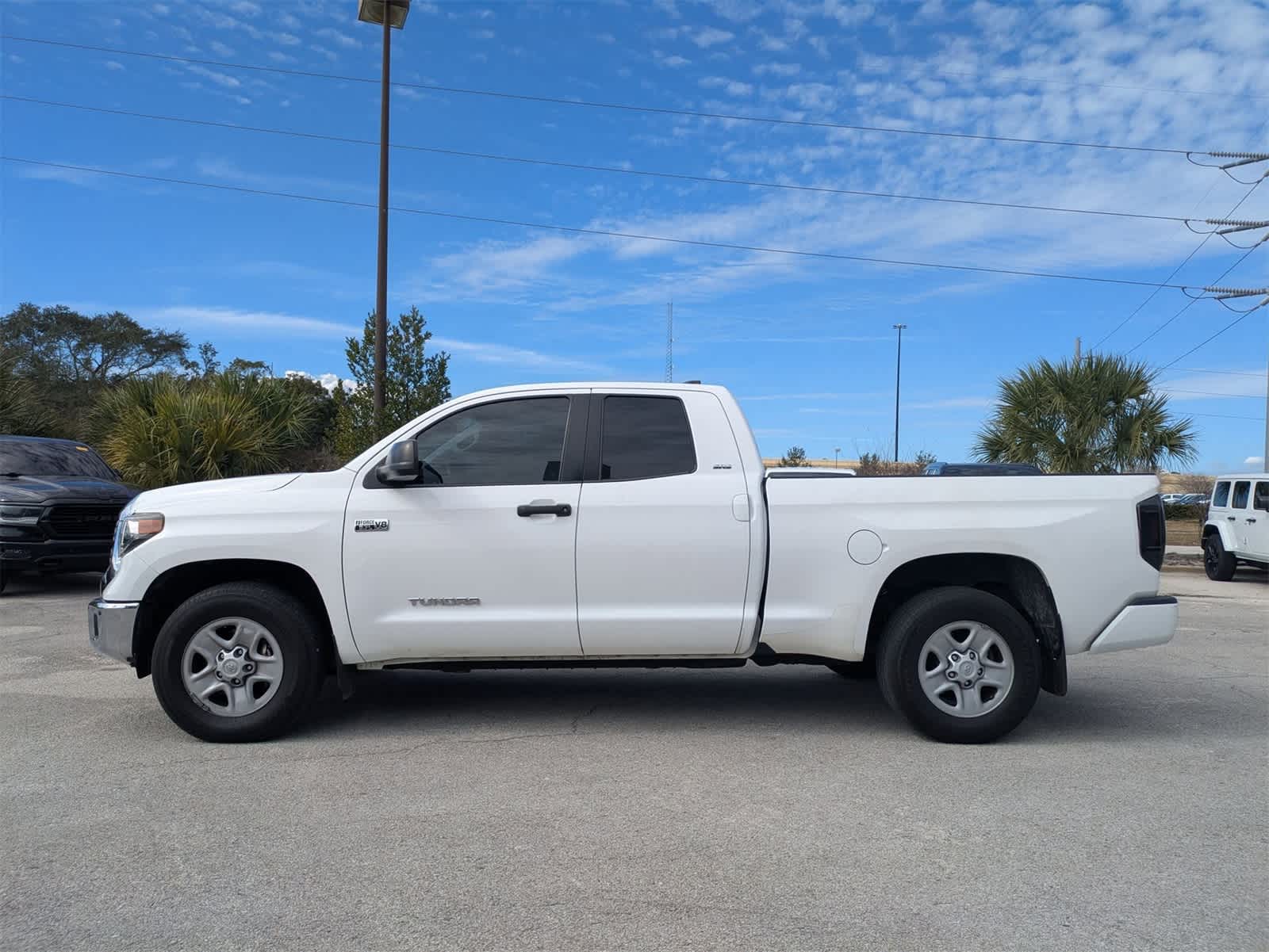 Toyota Tundra SR5 2021