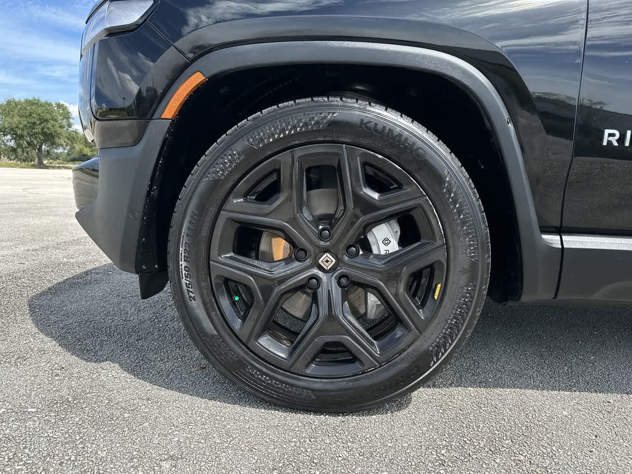 Rivian R1S Adventure 2024