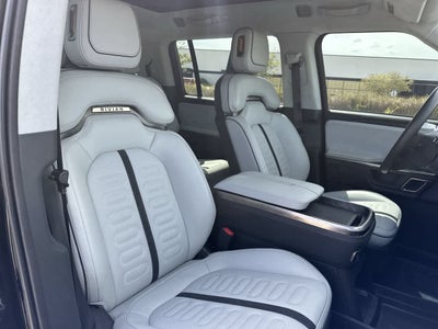 Rivian R1S Adventure 2024