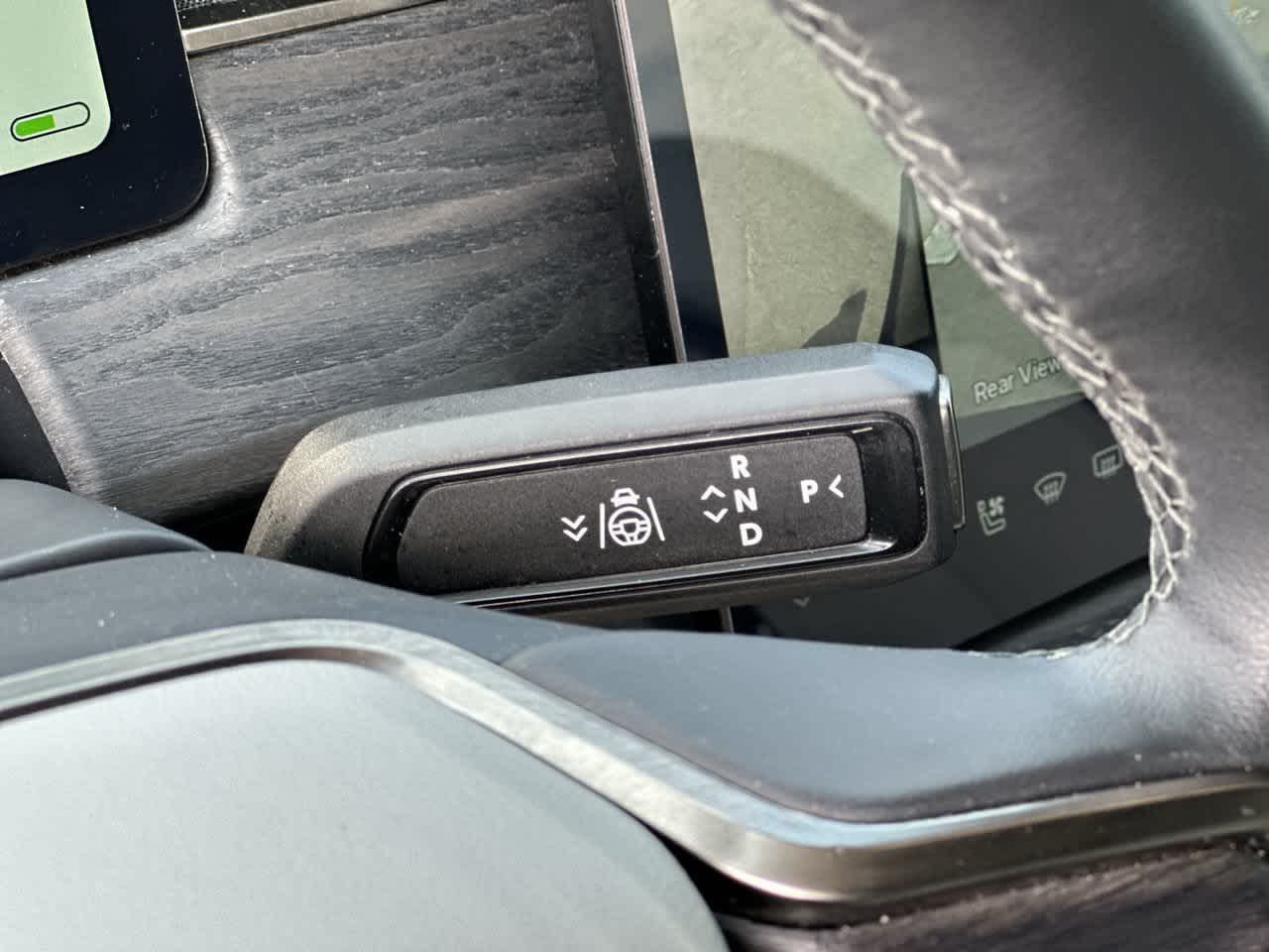 Rivian R1S Adventure 2024
