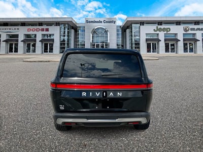 Rivian R1S Adventure 2024