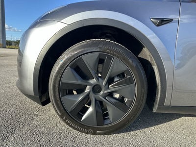 Tesla Model Y 2025, versión de largo alcance, doble motor y tracción trasera