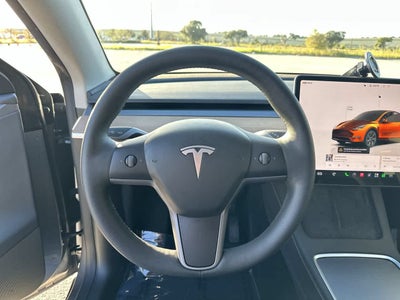 Tesla Model Y 2025, versión de largo alcance, doble motor y tracción trasera
