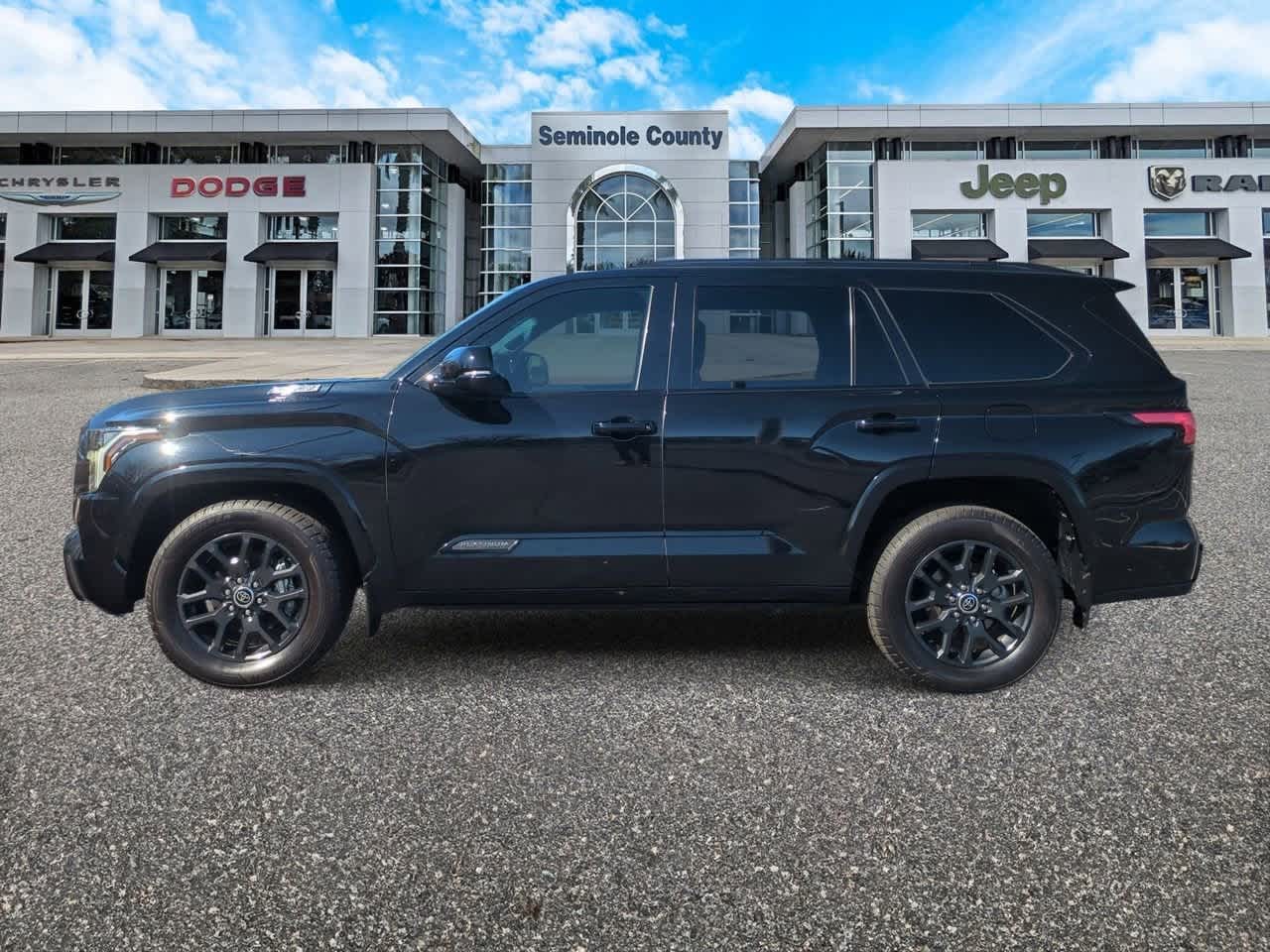 Toyota Sequoia Platinum 2023