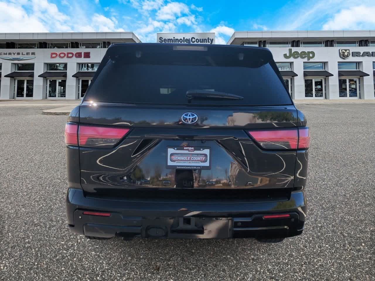 Toyota Sequoia Platinum 2023