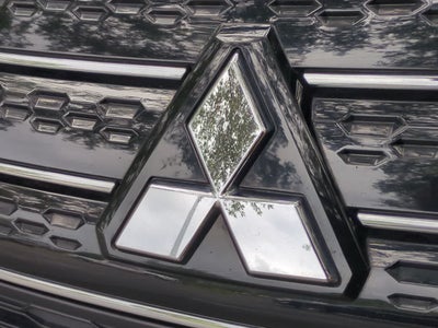 Mitsubishi Outlander SE 2.5 2WD 2024
