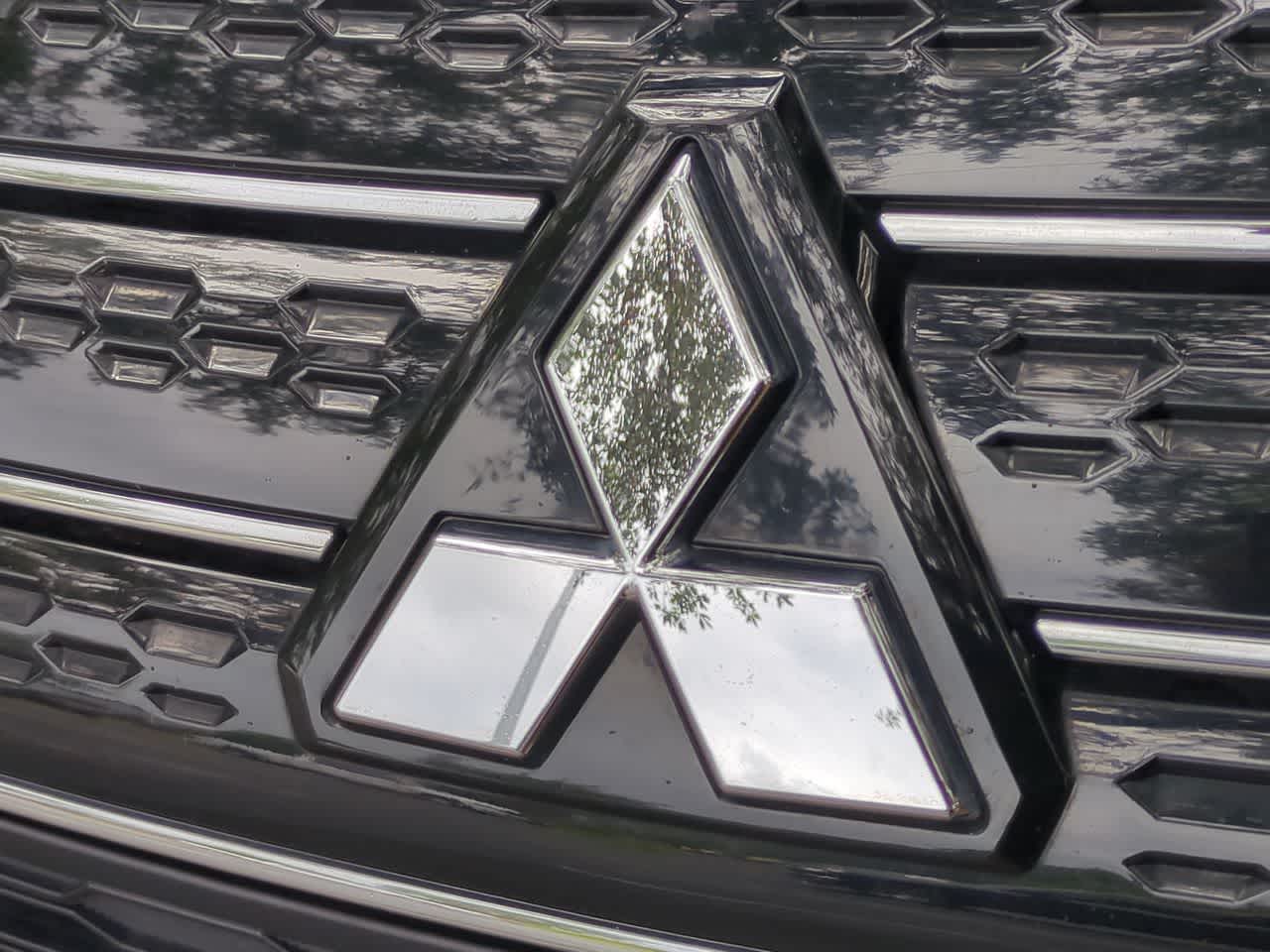 Mitsubishi Outlander SE 2.5 2WD 2024