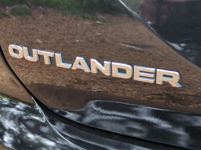 Mitsubishi Outlander SE 2.5 2WD 2024