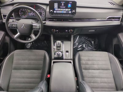 Mitsubishi Outlander SE 2.5 2WD 2024