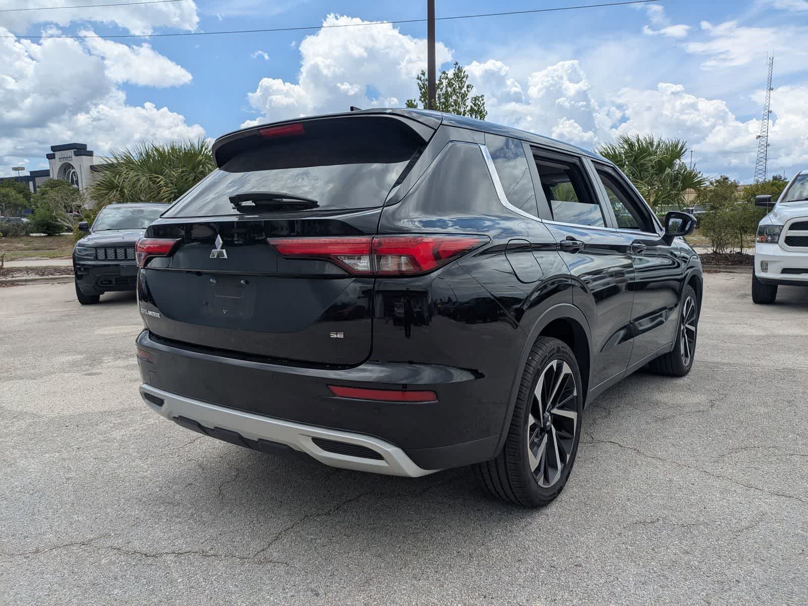 Mitsubishi Outlander SE 2.5 2WD 2024