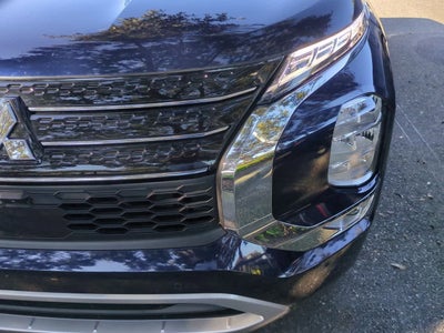 Mitsubishi Outlander SE 2.5 2WD 2024