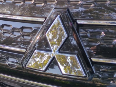 Mitsubishi Outlander SE 2.5 2WD 2024