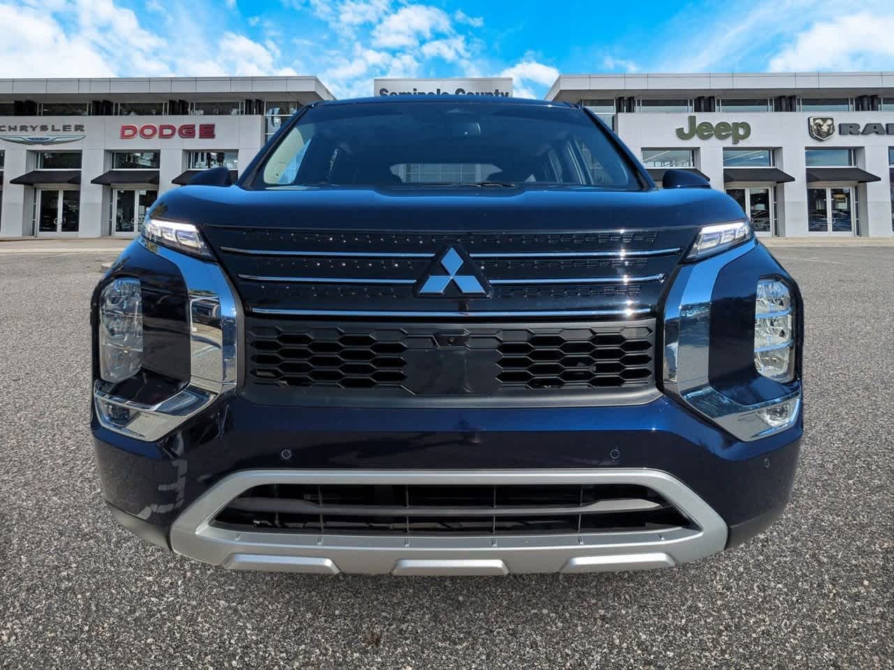 Mitsubishi Outlander SE 2.5 2WD 2024