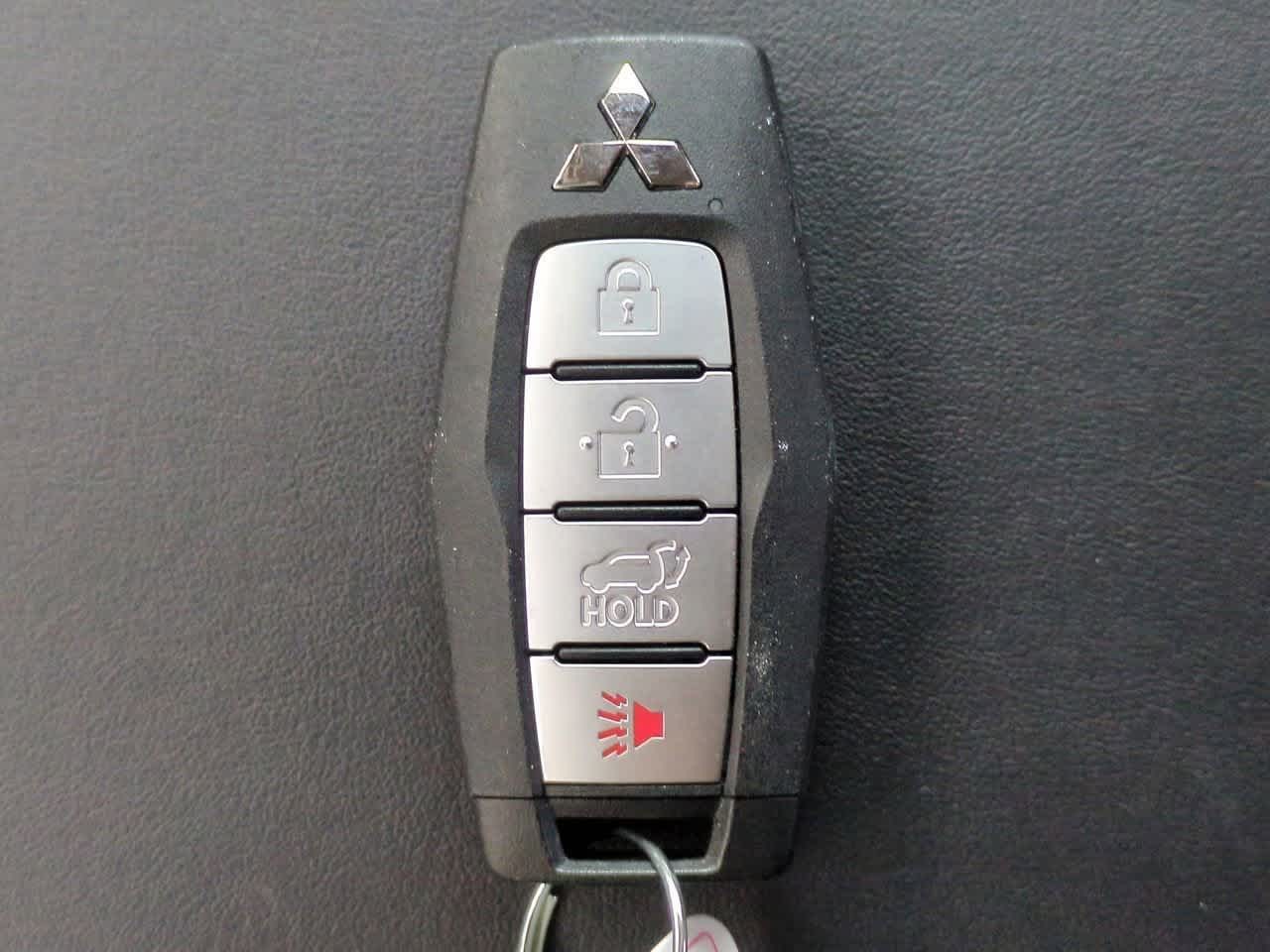 Mitsubishi Outlander SE 2.5 2WD 2024