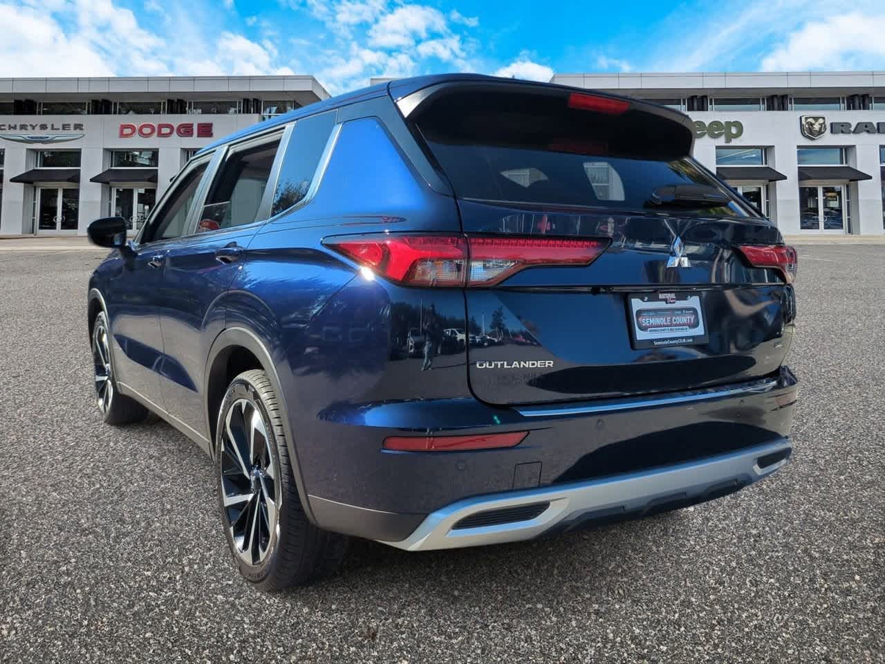 Mitsubishi Outlander SE 2.5 2WD 2024