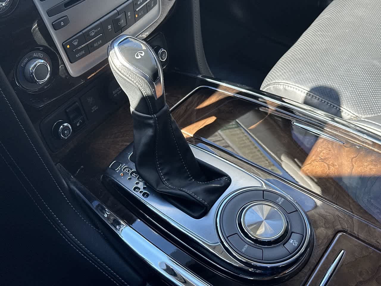 INFINITI QX80 LUXE 2019