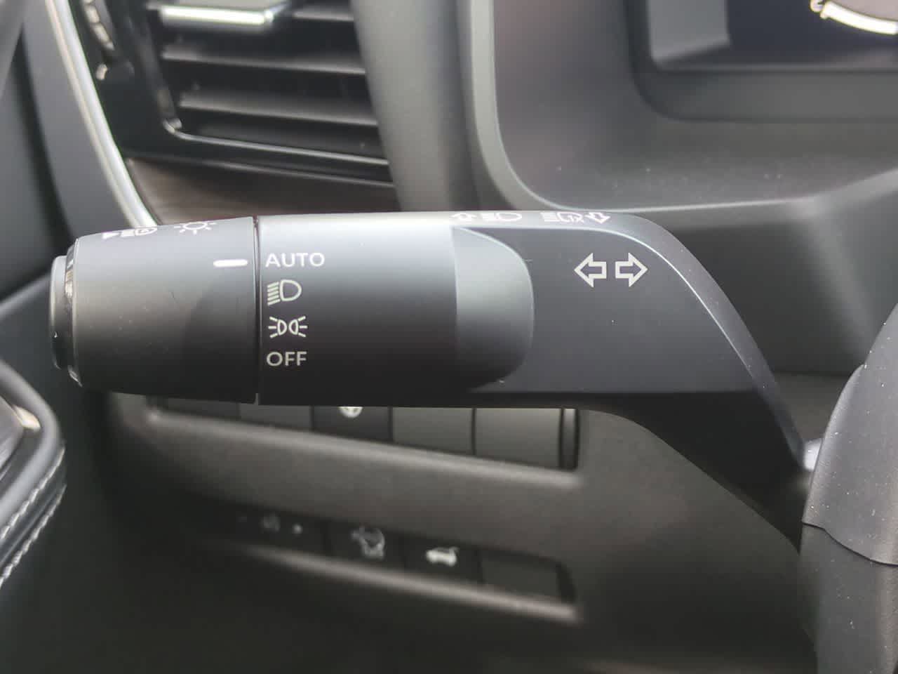 Nissan Rogue Platinum FWD 2025