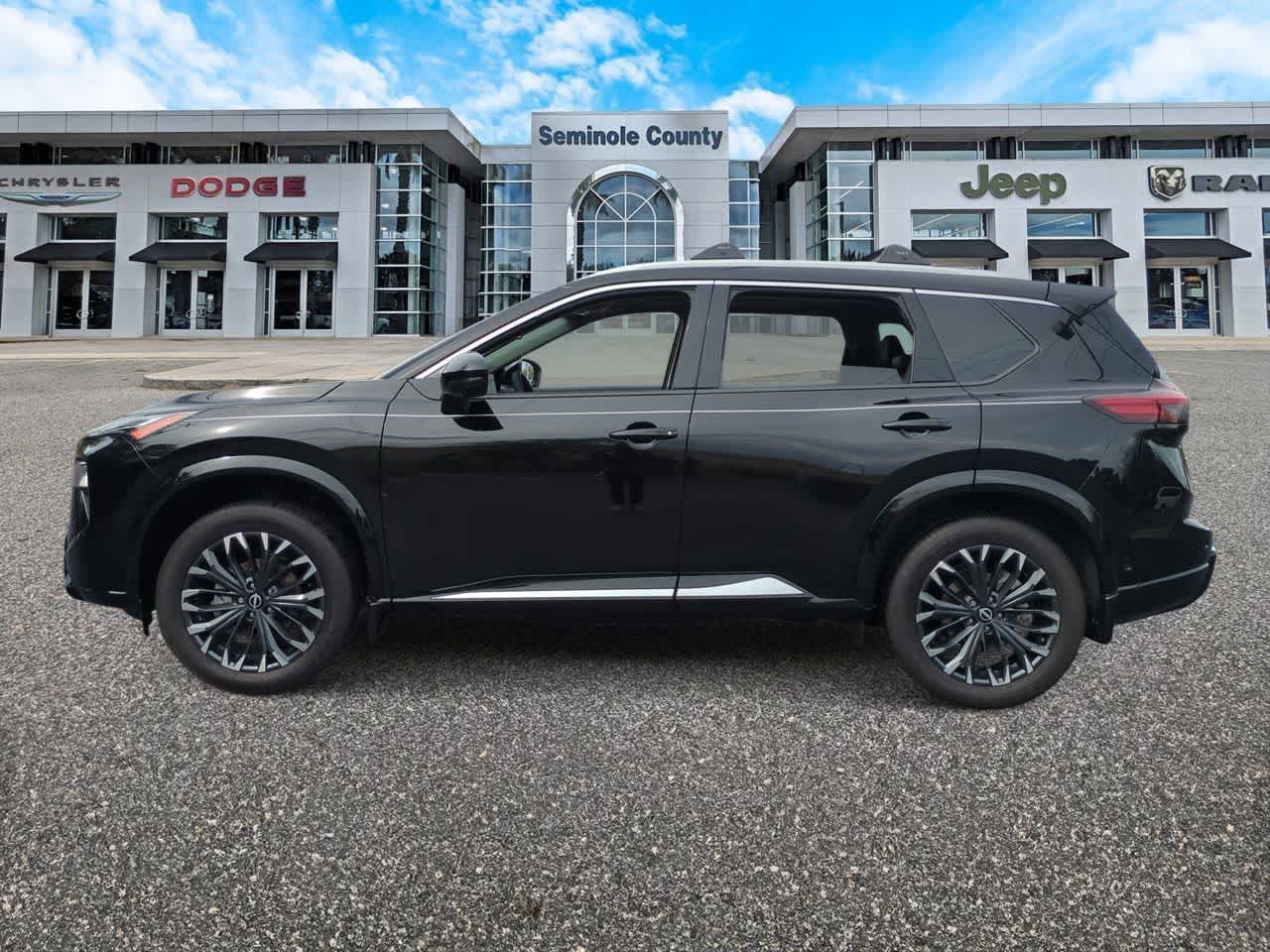 Nissan Rogue Platinum FWD 2025