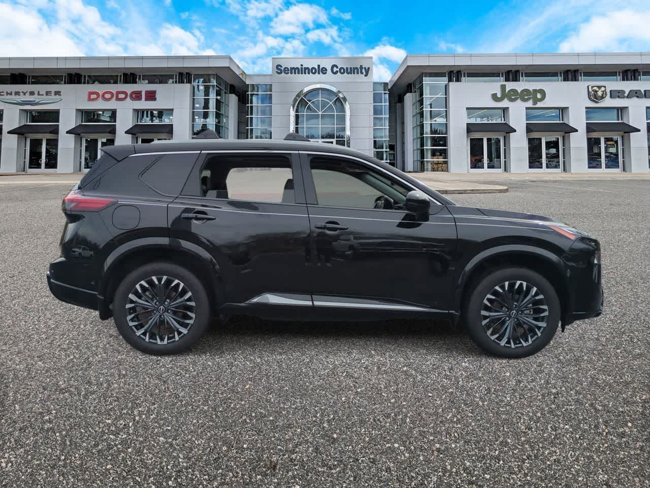 Nissan Rogue Platinum FWD 2025