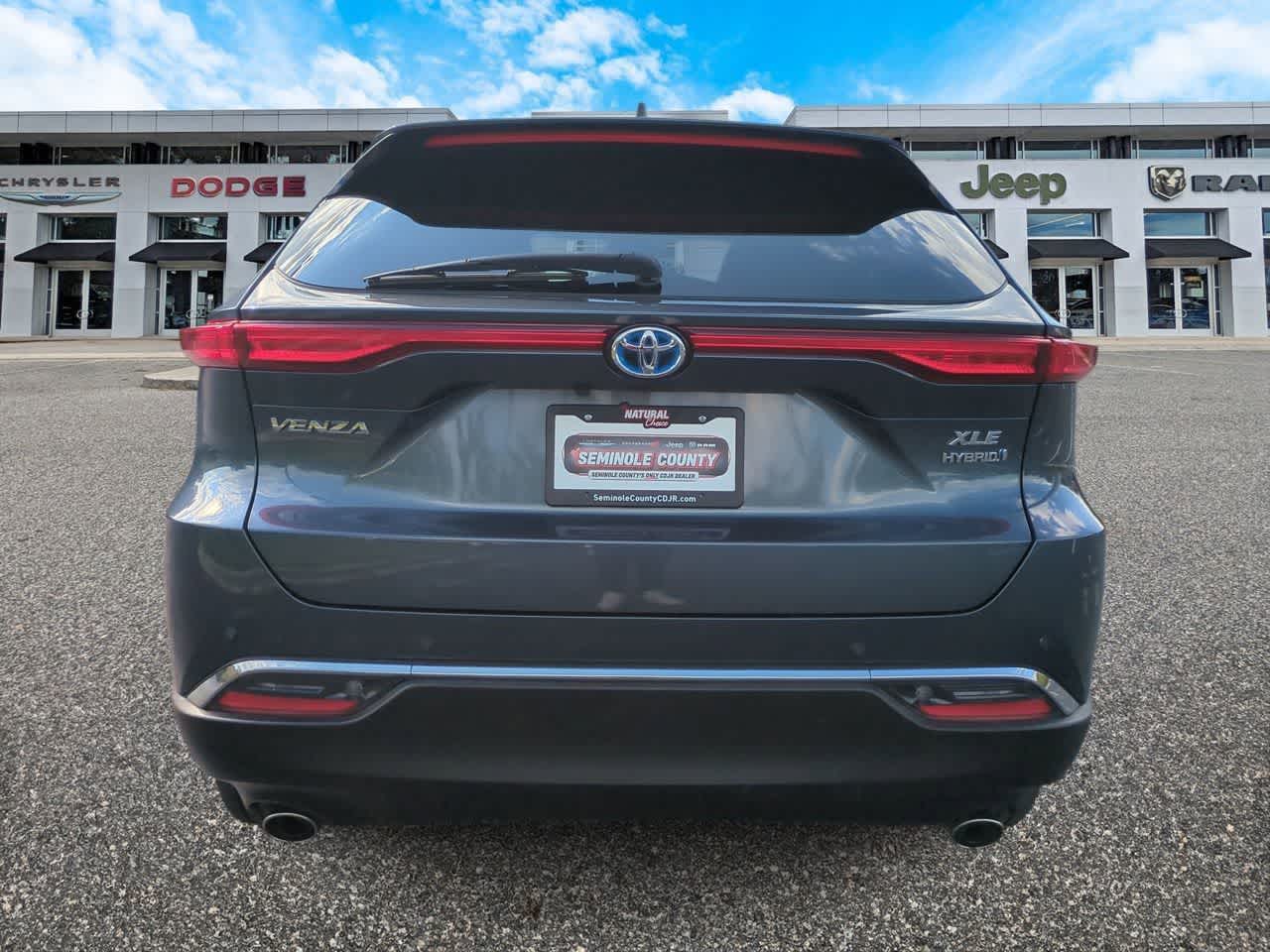 Toyota Venza XLE 2022