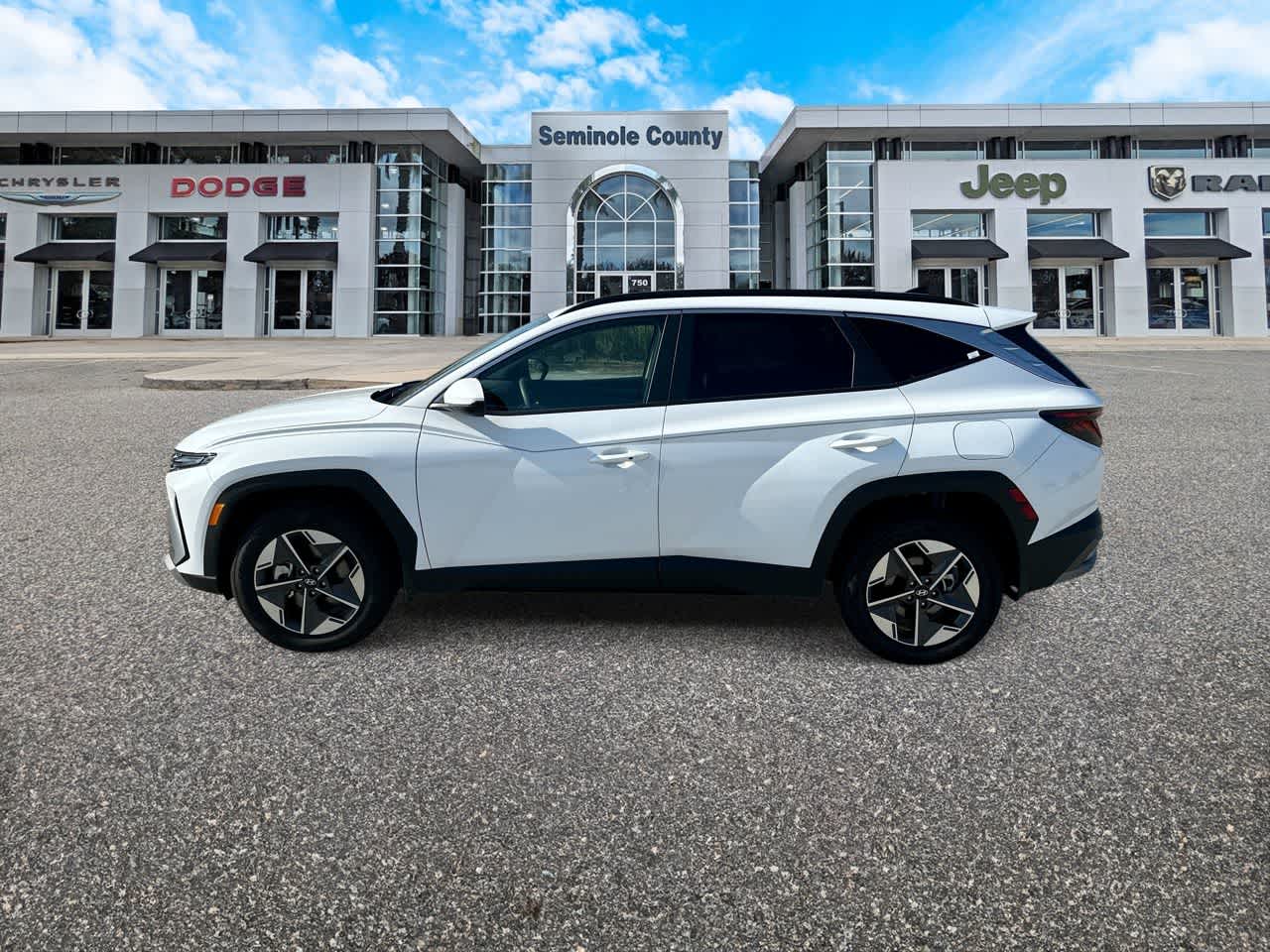 Hyundai Tucson Hybrid SEL 2026