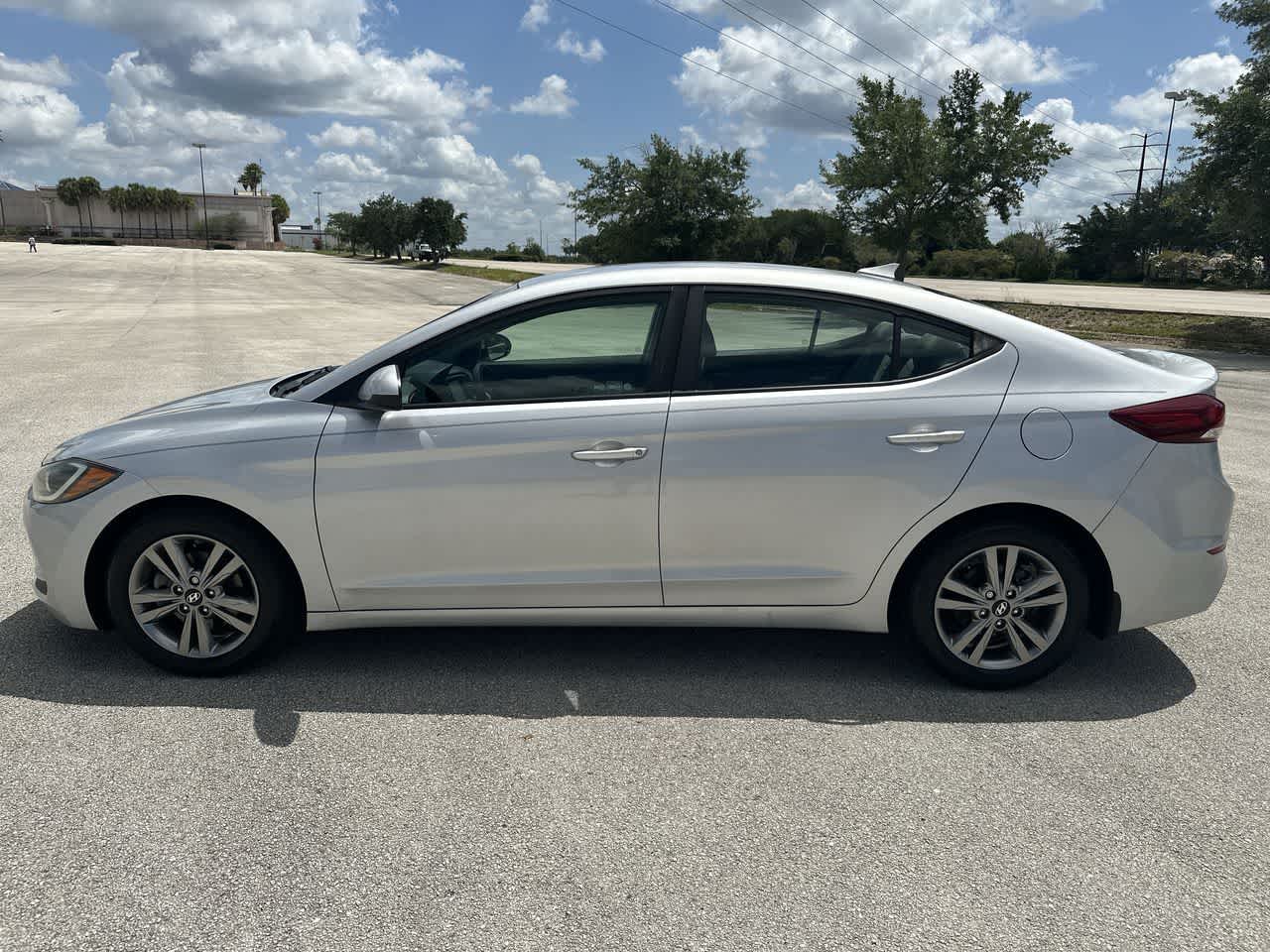 Hyundai Elantra SEL 2018