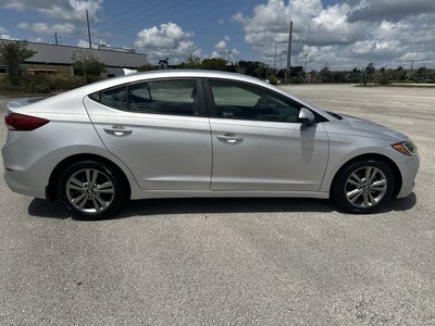Hyundai Elantra SEL 2018