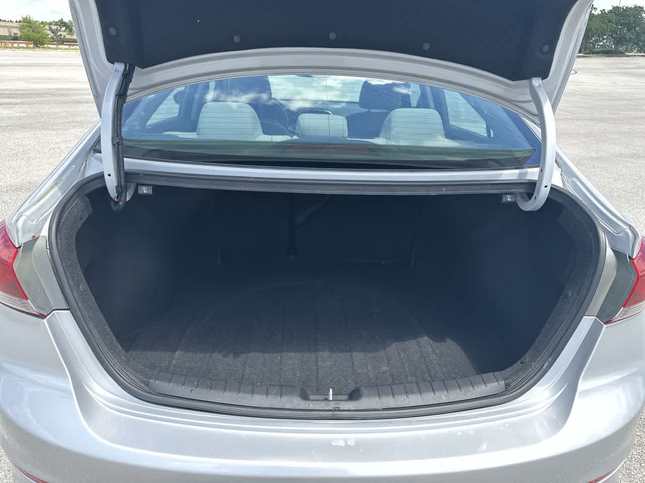 Hyundai Elantra SEL 2018
