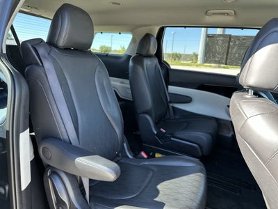 Kia Carnival MPV EX 2024