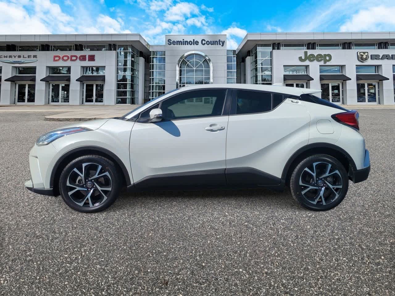 Toyota C-HR XLE 2020