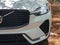 Volvo XC60 B5 Plus 2024 con tema oscuro