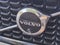 Volvo XC60 B5 Plus 2024 con tema oscuro