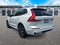 Volvo XC60 B5 Plus 2024 con tema oscuro