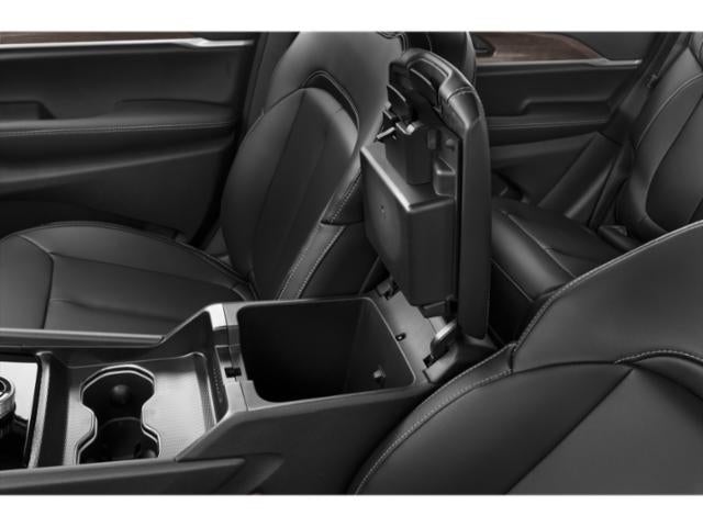 Jeep Grand Cherokee Laredo Altitude 2027